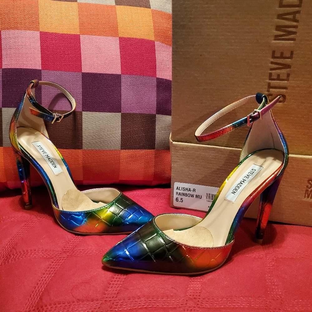 Multiple Color Heels - Picture 2 of 3